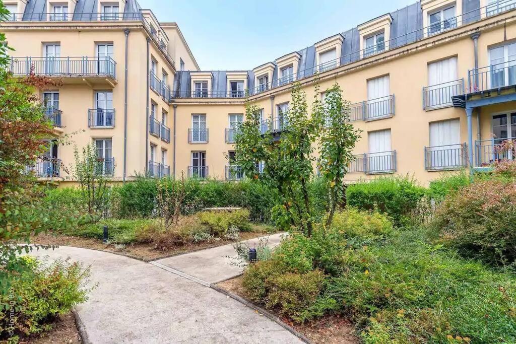 Milly Apartment Next To Disneyland Bmyguest Chessy  Bagian luar foto